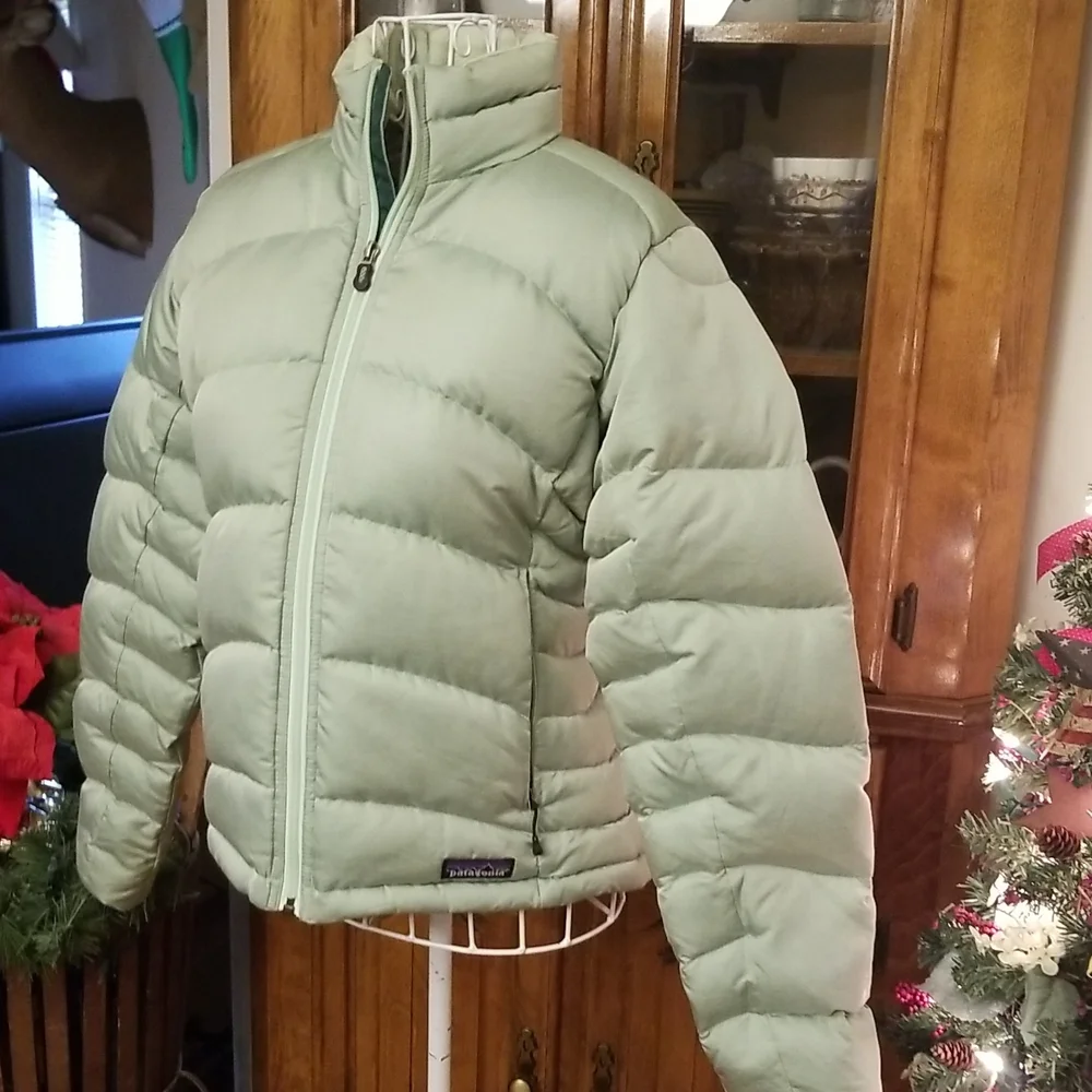 Patagonia puffer coat - Picture 3 of 12